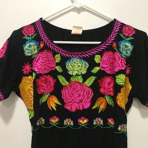 Short sleeve embroidered floral maxi dress S